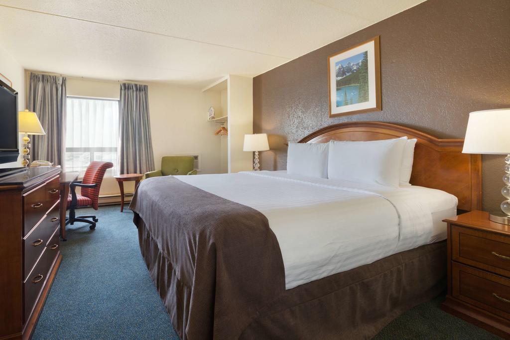 Travelodge Calgary Macleod Trail Ngoại thất bức ảnh